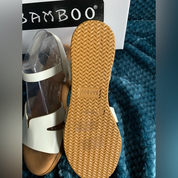 🌸White Bamboo Strap Sandals in box. New! 4 sizes available. - Picture 3 of 4